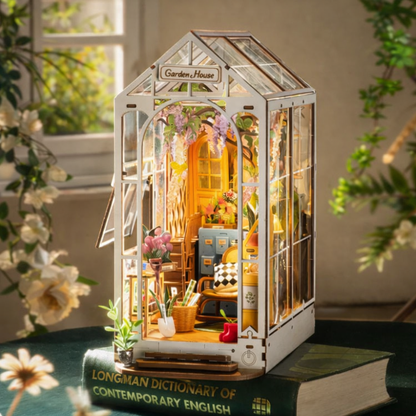 Nook Aura™ Book Nooks